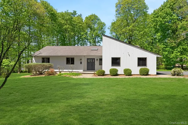 $7,000 | 12 Wyeth Court, Pleasantville, NY 10570