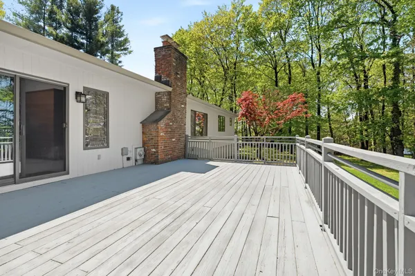 $7,000 | 12 Wyeth Court, Pleasantville, NY 10570