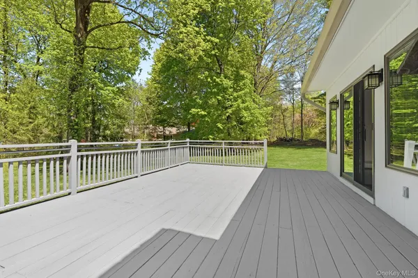 $7,000 | 12 Wyeth Court, Pleasantville, NY 10570