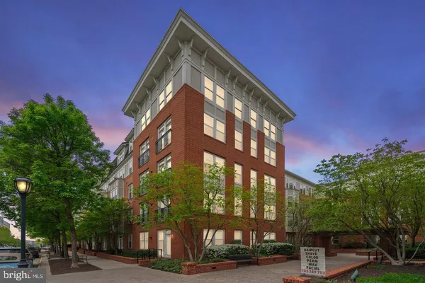 $2,850 | 2665 Prosperity Avenue, Unit 314, Fairfax, VA 22031