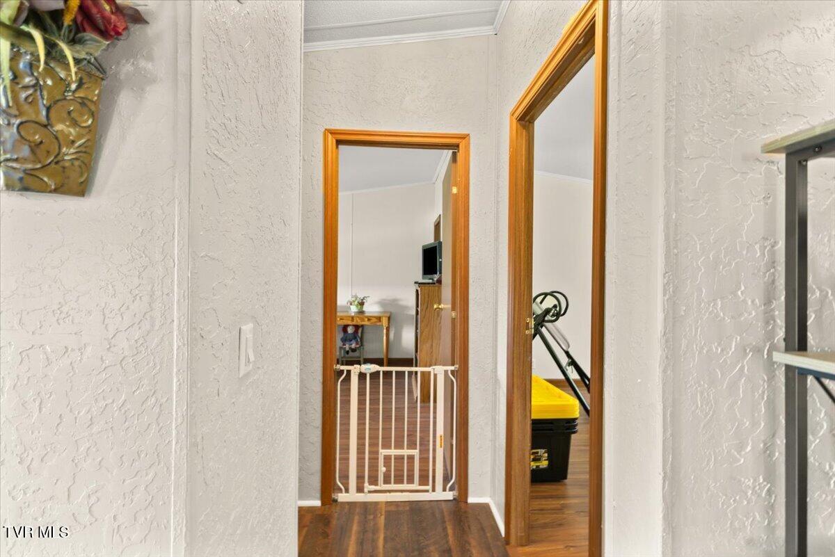 12207 Reedy Creek Road Bristol, VA 24202 - Photo 18 of 43 27-128A2642