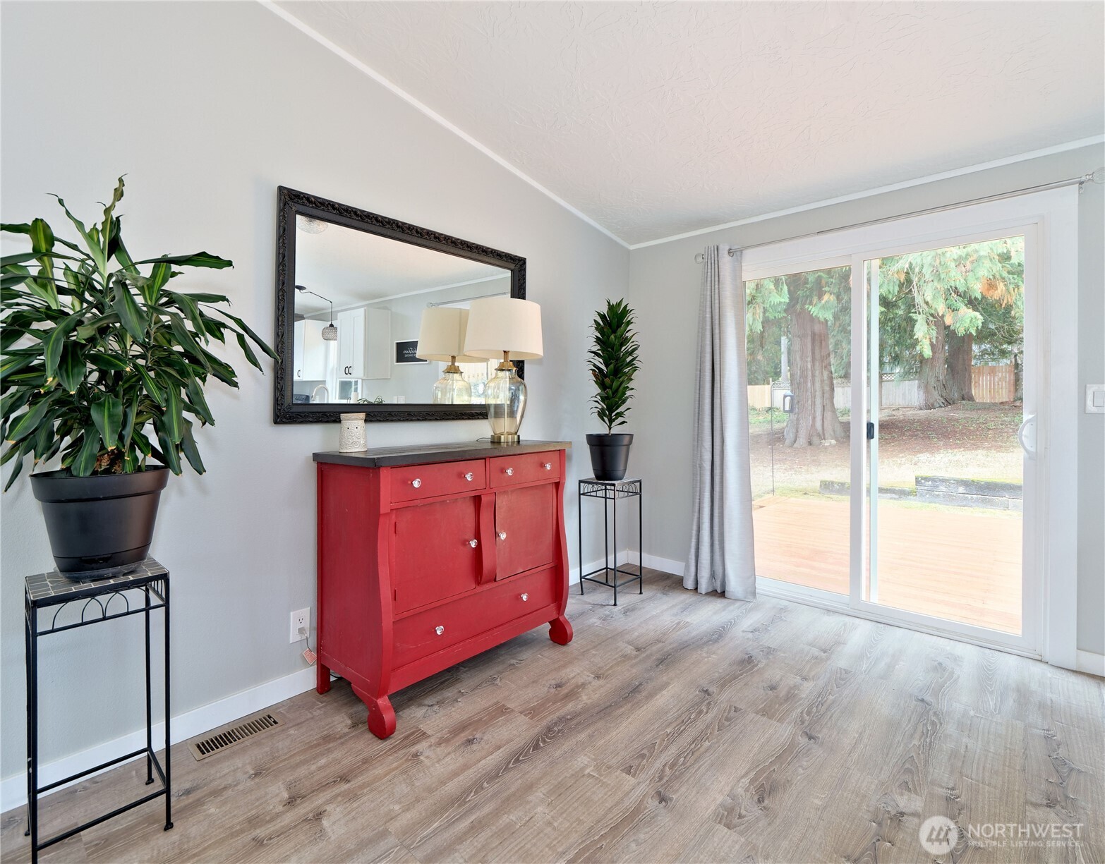 19035 Southeast 163rd Street Renton, WA 98058 - Photo 9 of 33 Gallery Image 9
