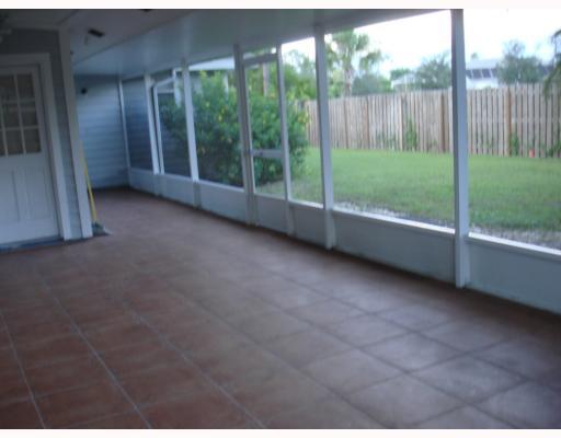 1074 Raintree Lane Wellington, FL 33414 - Photo 3 of 12 Additional Photo