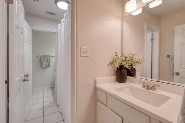 $699,900 | 8221 Fern Bluff Avenue, Round Rock, TX 78681