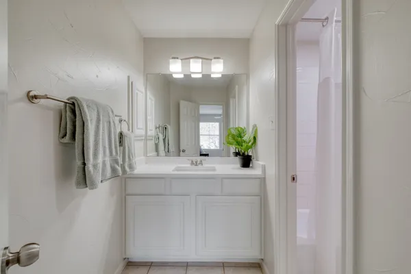 $699,900 | 8221 Fern Bluff Avenue, Round Rock, TX 78681