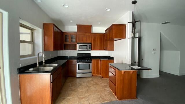 2210 East Barnett Road, Unit 5 Medford, OR 97504 - Photo 3 of 17 KITCHEN