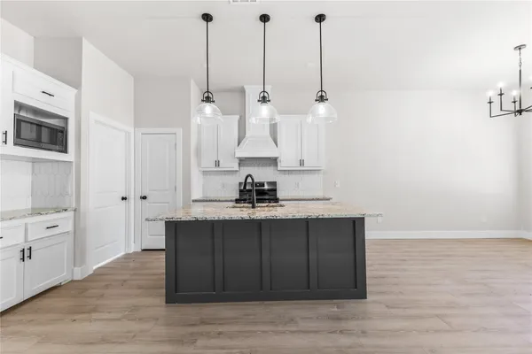 $2,500 | 2315 Progress Drive, Brenham, TX 77833