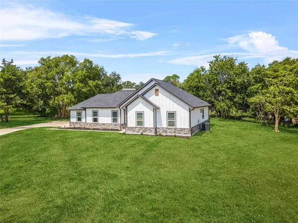 $2,500 | 2315 Progress Drive, Brenham, TX 77833