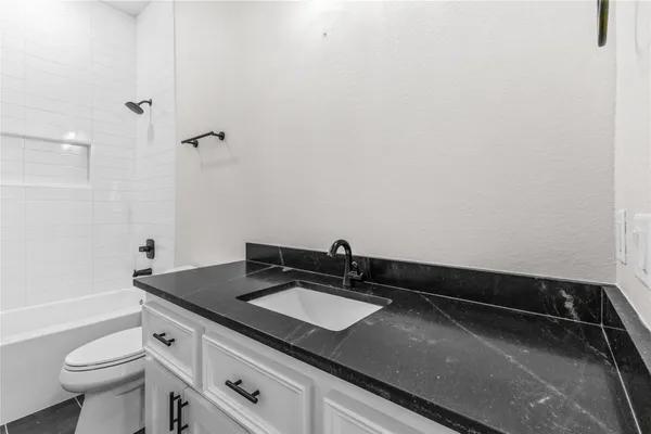 $2,500 | 2315 Progress Drive, Brenham, TX 77833