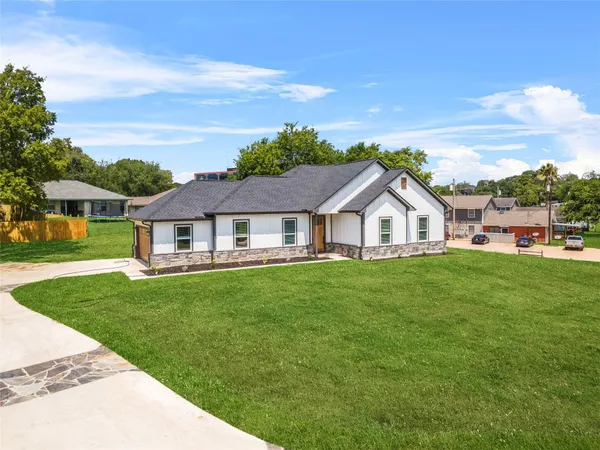 $2,500 | 2315 Progress Drive, Brenham, TX 77833