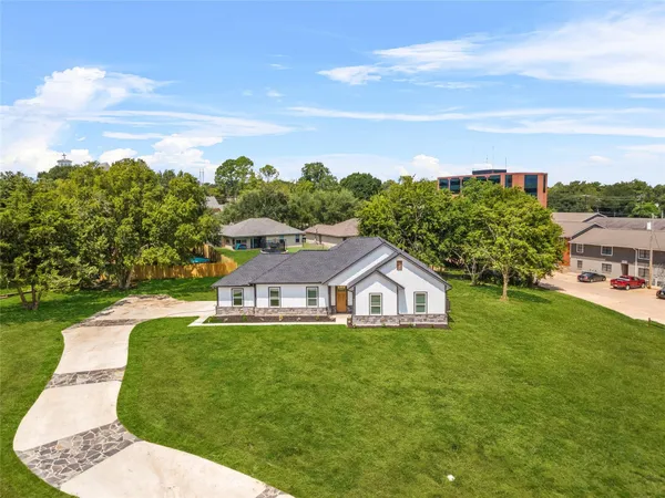 $2,500 | 2315 Progress Drive, Brenham, TX 77833