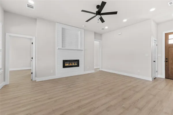 $2,500 | 2315 Progress Drive, Brenham, TX 77833