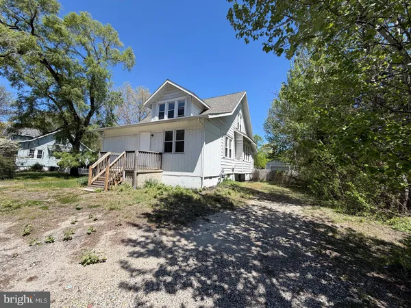 $2,600 | 705 West White Horse Pike, Egg Harbor City, NJ 08215