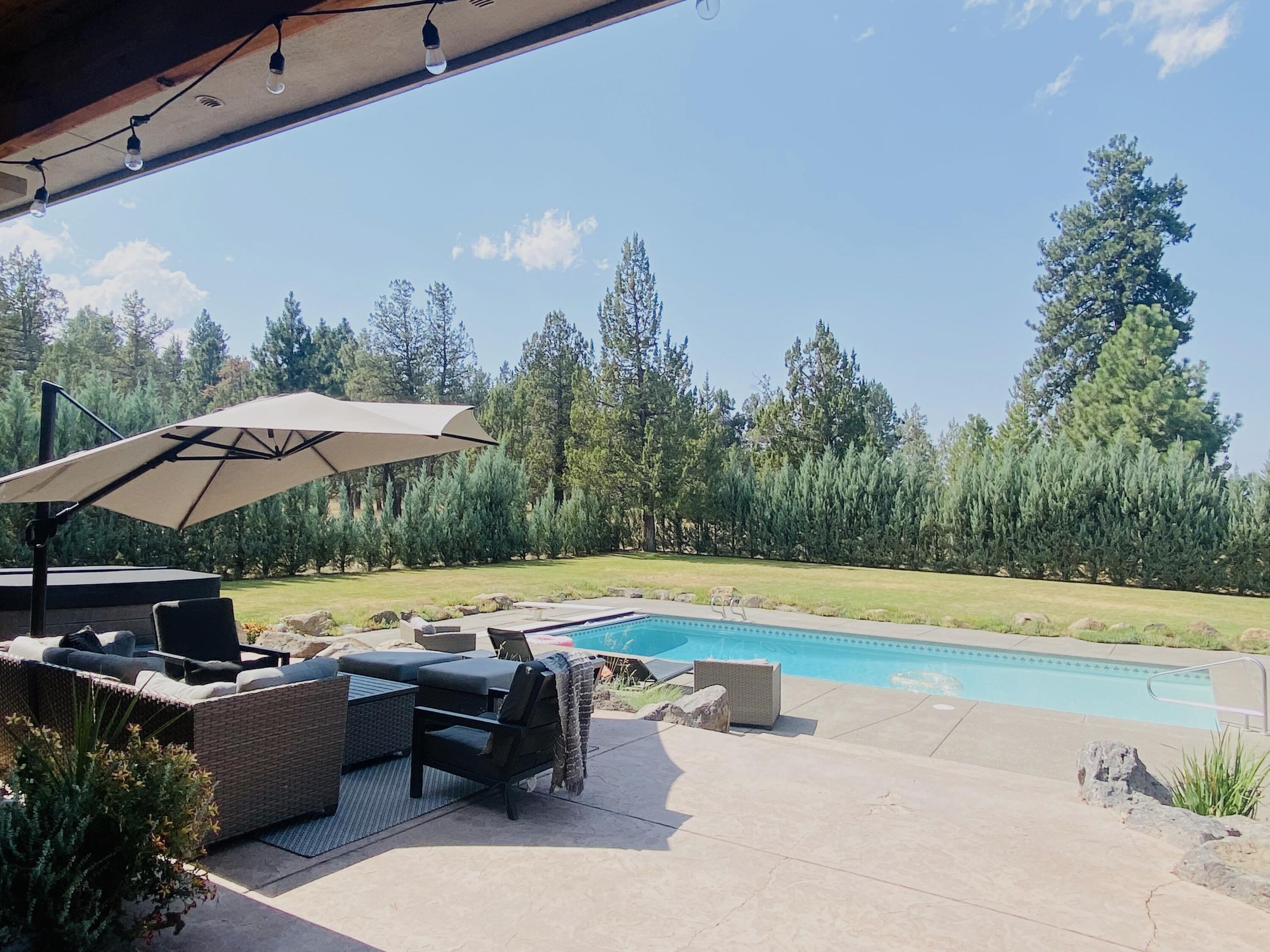 67555 Cloverdale Road Sisters, OR 97759 - Photo 38 of 49 IMG_0021