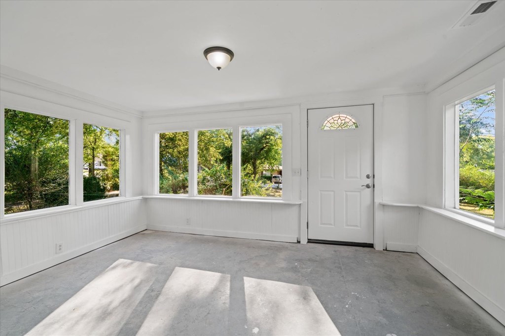1014 Wilson Road Rossville, GA 30741 - Photo 6 of 29 Gallery Image 6