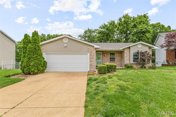 $320,000 | 2112 Granite Court, Imperial, MO 63052