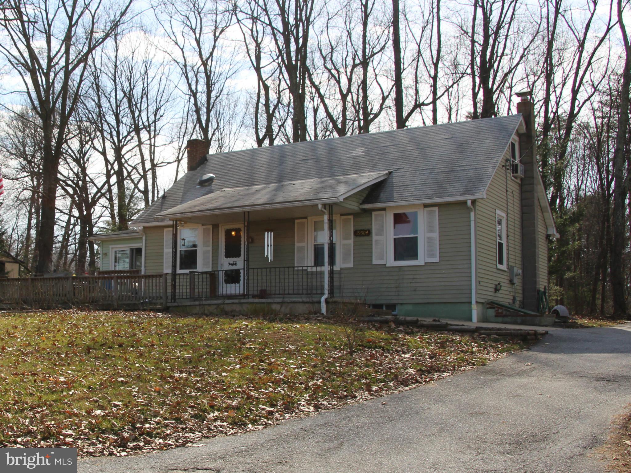 19504 Resh Mill Road Hampstead, MD 21074 - Photo 5 of 9 Exterior (Front)