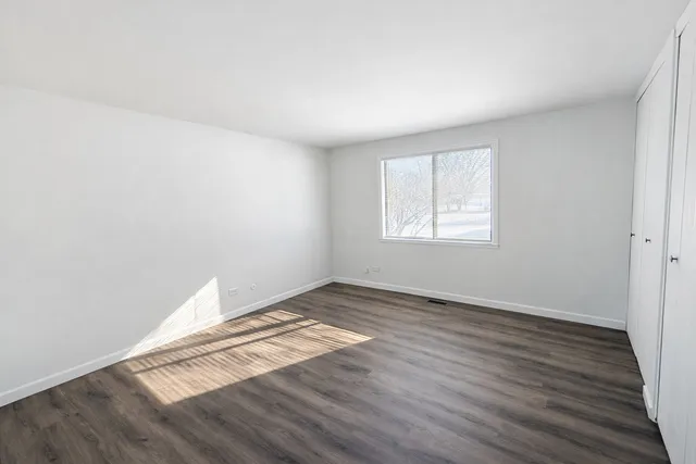 $2,000 | 1313 Wakeby Lane, Unit 1313, Schaumburg, IL 60193