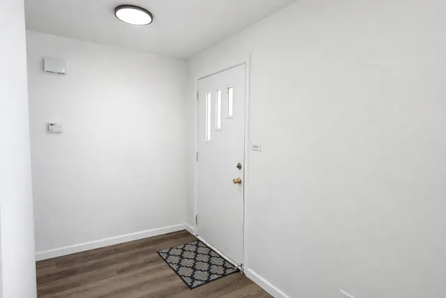 $2,000 | 1313 Wakeby Lane, Unit 1313, Schaumburg, IL 60193