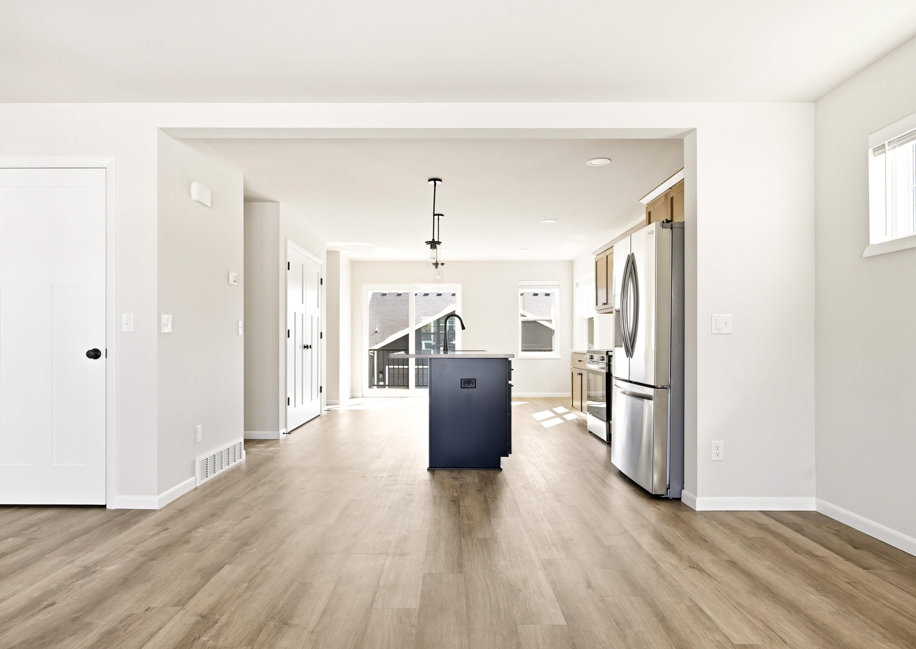 812 Indigo Lane Waunakee, WI 53597 - Photo 4 of 18