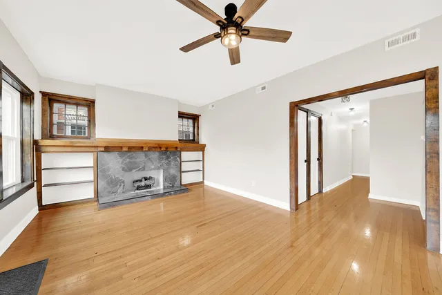 $3,000 | 1121 West Columbia Avenue, Unit 2F, Chicago, IL 60626