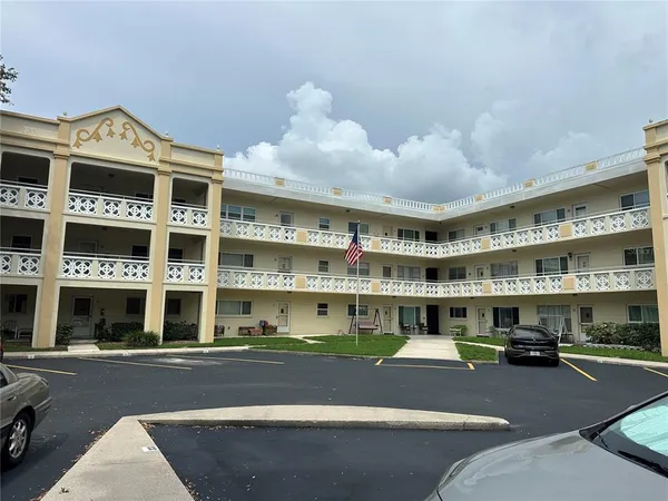 $1,600 | 2285 Israeli Drive, Unit 29, Clearwater, FL 33763
