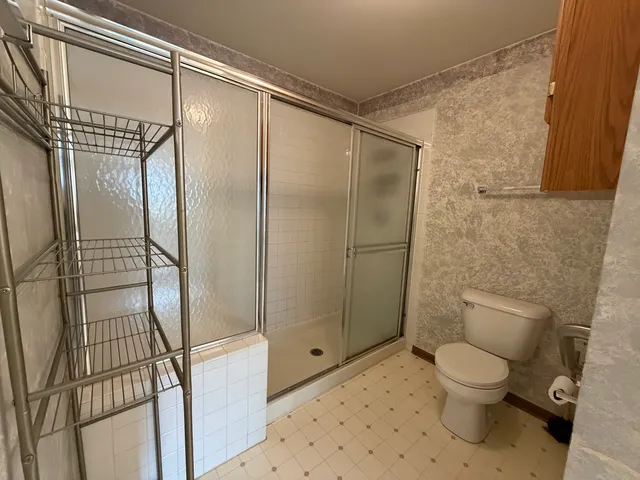 $2,190 | 311 Sheffield Court, Unit 1, Roselle, IL 60172