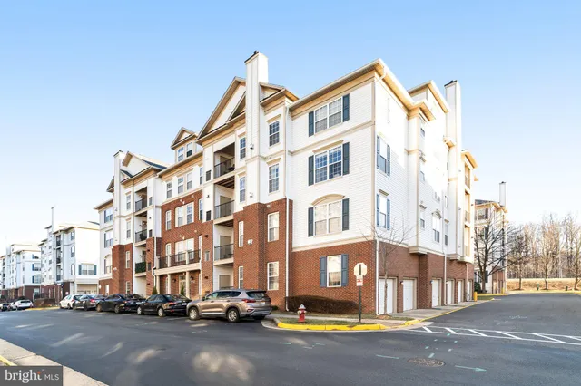 $599,000 | 11623 Cavalier Landing Court, Unit 304, Fairfax, VA 22030