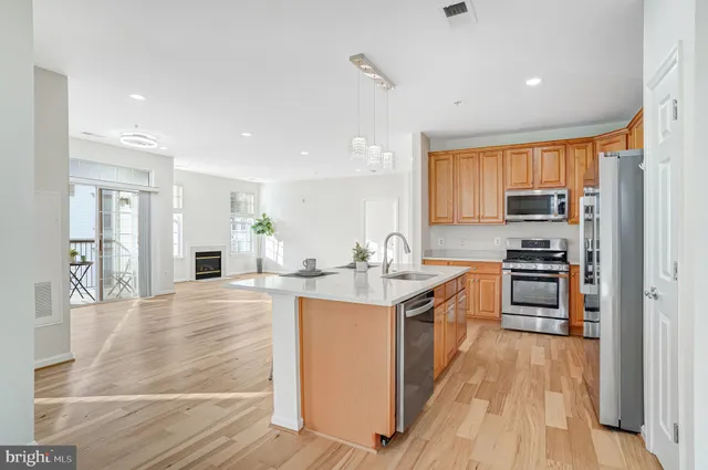 $599,000 | 11623 Cavalier Landing Court, Unit 304, Fairfax, VA 22030