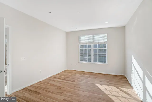 $599,000 | 11623 Cavalier Landing Court, Unit 304, Fairfax, VA 22030