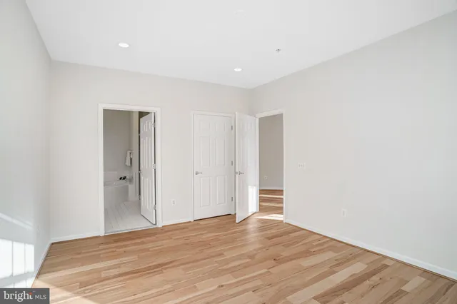 $599,000 | 11623 Cavalier Landing Court, Unit 304, Fairfax, VA 22030