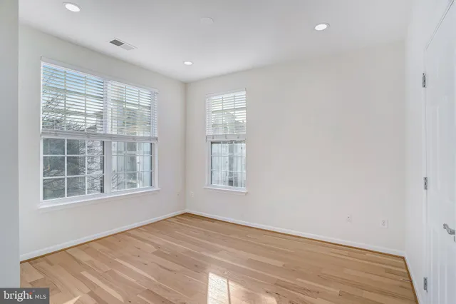 $599,000 | 11623 Cavalier Landing Court, Unit 304, Fairfax, VA 22030