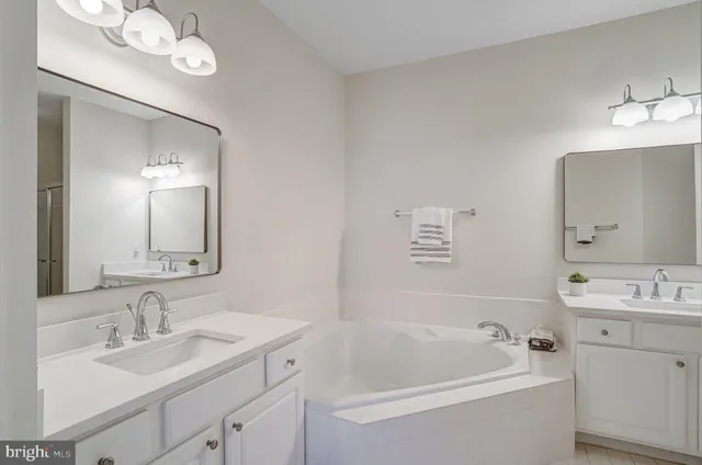 $599,000 | 11623 Cavalier Landing Court, Unit 304, Fairfax, VA 22030