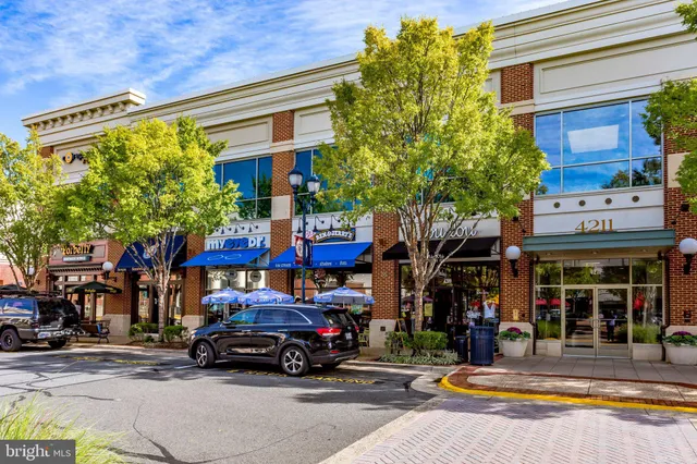 $599,000 | 11623 Cavalier Landing Court, Unit 304, Fairfax, VA 22030