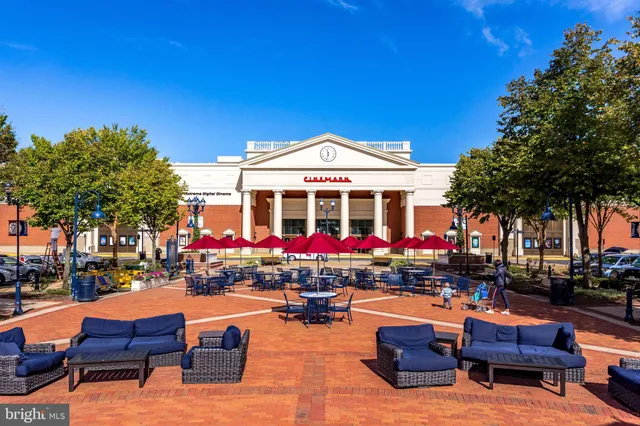 $599,000 | 11623 Cavalier Landing Court, Unit 304, Fairfax, VA 22030