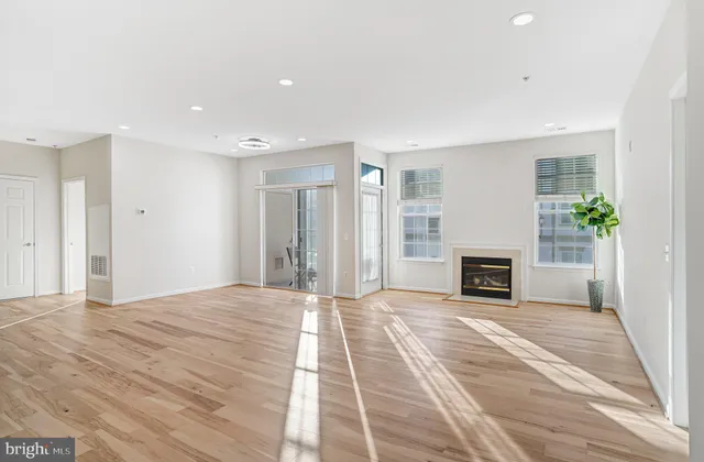 $599,000 | 11623 Cavalier Landing Court, Unit 304, Fairfax, VA 22030