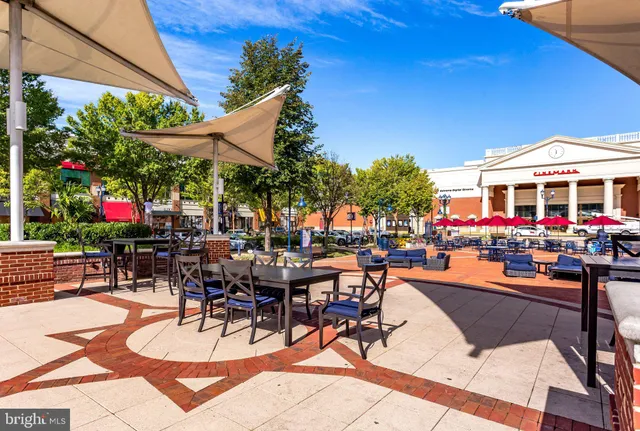 $599,000 | 11623 Cavalier Landing Court, Unit 304, Fairfax, VA 22030