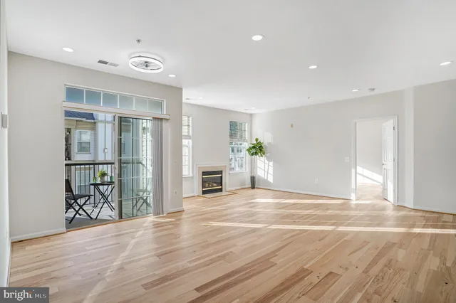 $599,000 | 11623 Cavalier Landing Court, Unit 304, Fairfax, VA 22030