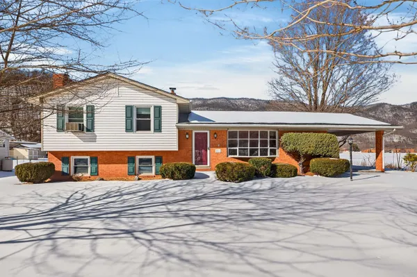 $189,000 | 3010 Valley Ridge Road, Covington, VA 24426