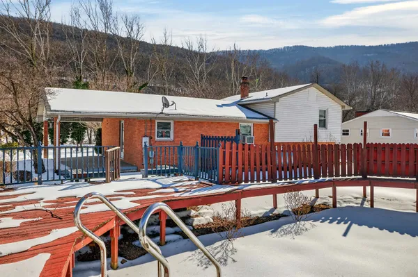 $189,000 | 3010 Valley Ridge Road, Covington, VA 24426