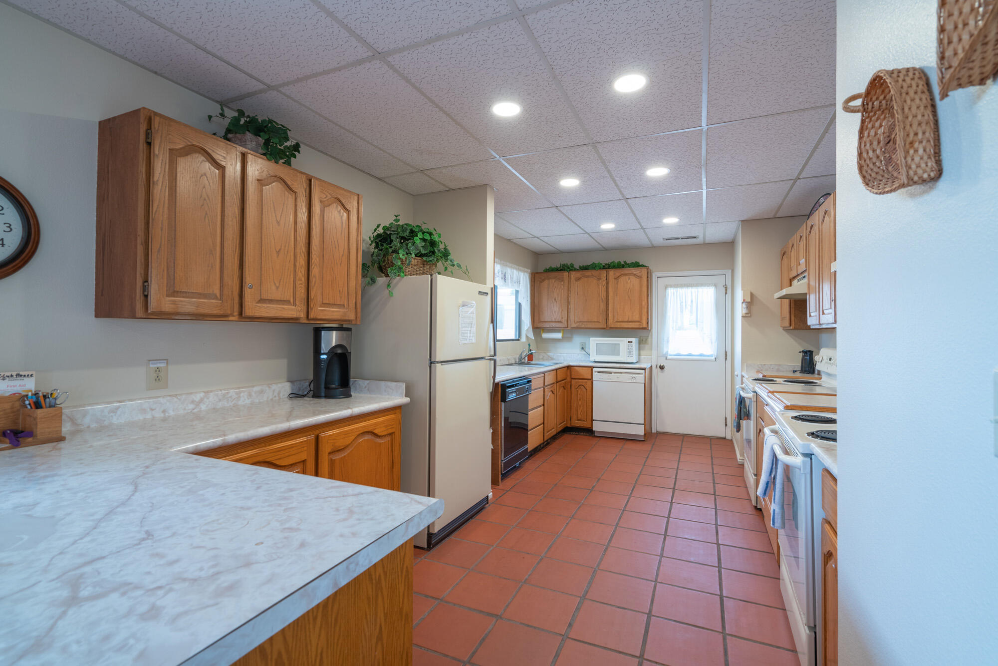 1526 North Dixie Downs Road, Unit 46 St. George, UT 84770 - Photo 77 of 81 Clubhouse kitchen
