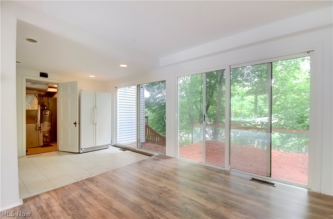 2389 Overlook Road Cleveland, OH 44106 - Photo 7 of 33