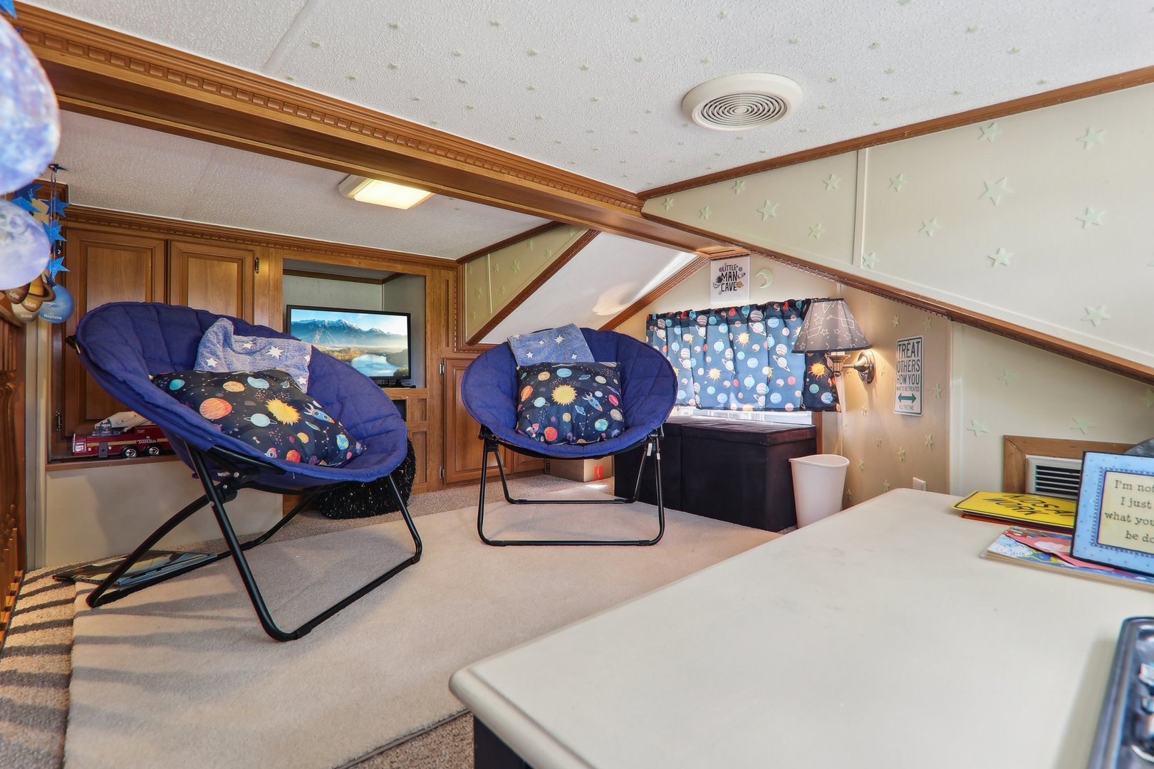 44 Beacon Bay Road Lakemoor, IL 60051 - Photo 13 of 39 Gallery Image 13