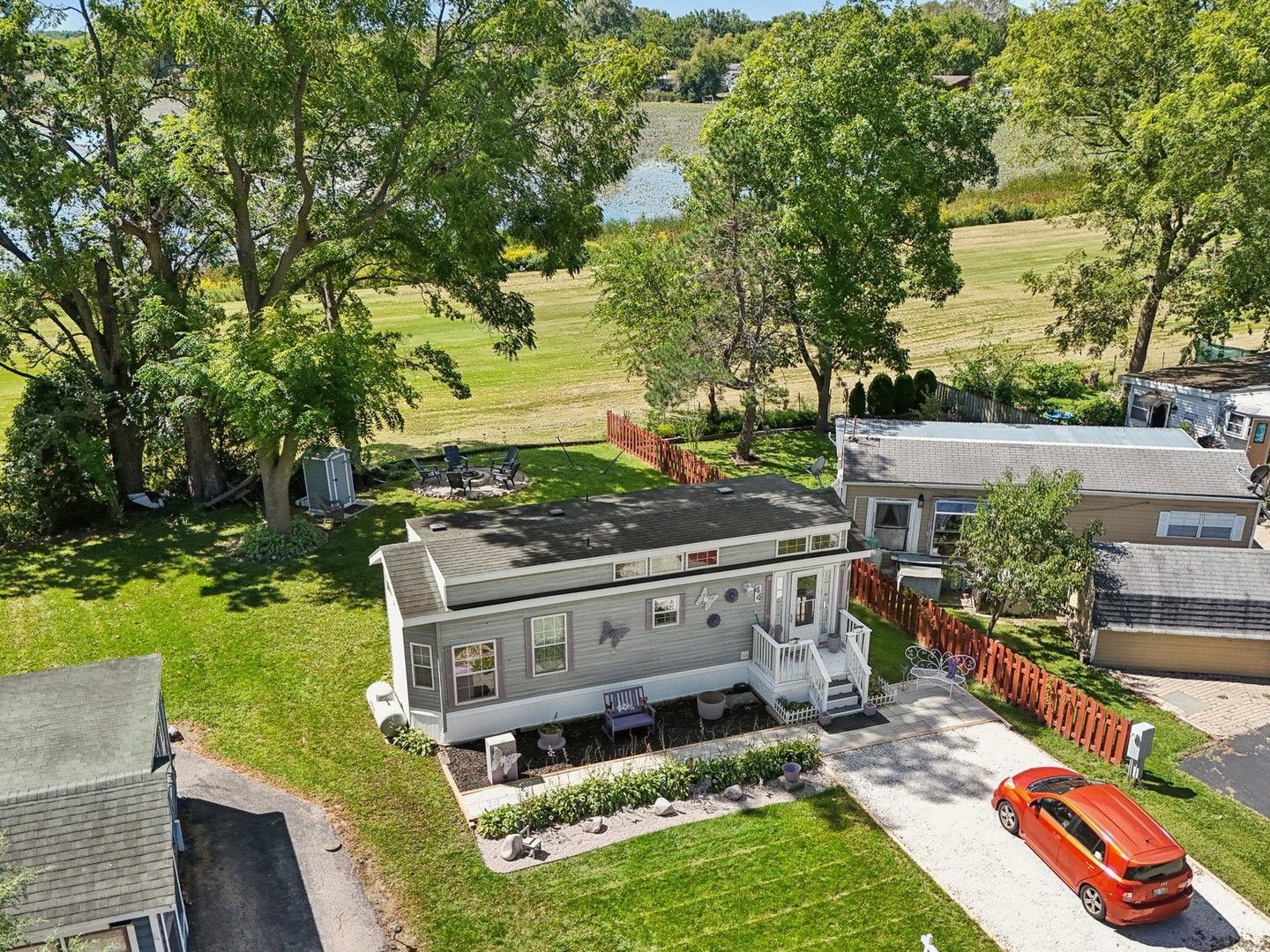 44 Beacon Bay Road Lakemoor, IL 60051 - Photo 24 of 39 Gallery Image 24