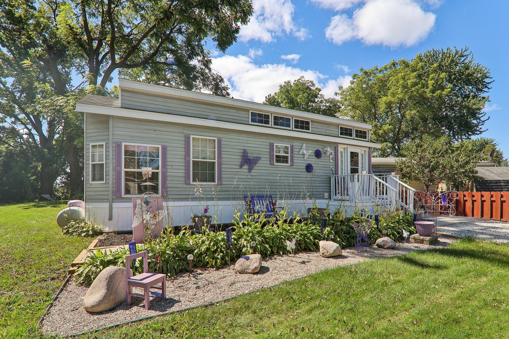 44 Beacon Bay Road Lakemoor, IL 60051 - Photo 4 of 39 Gallery Image 4