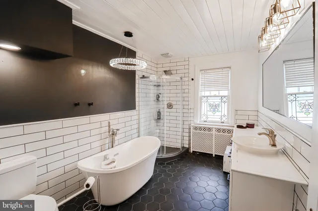 $285,000 | 31 North Manheim Street, York, PA 17402