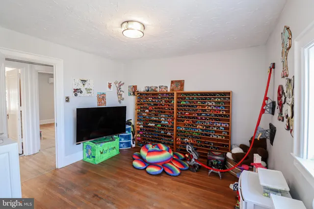 $285,000 | 31 North Manheim Street, York, PA 17402