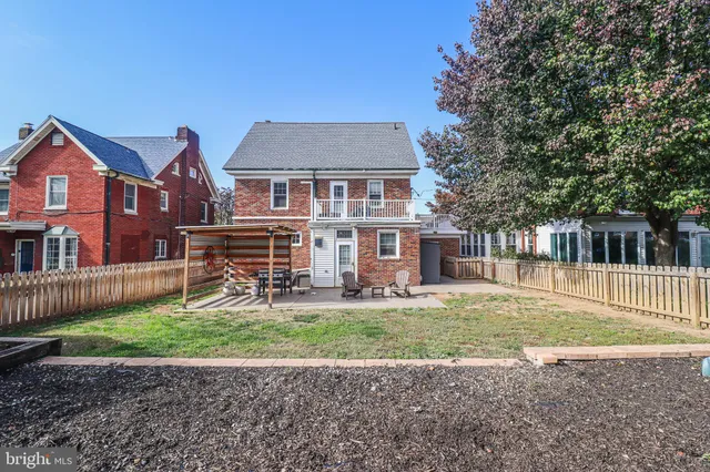 $285,000 | 31 North Manheim Street, York, PA 17402