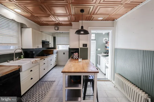 $285,000 | 31 North Manheim Street, York, PA 17402