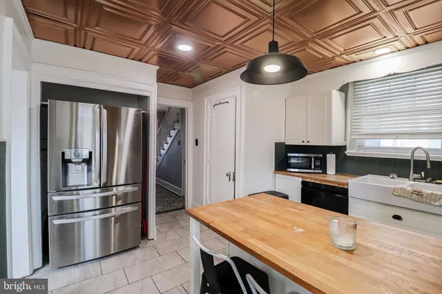 $285,000 | 31 North Manheim Street, York, PA 17402